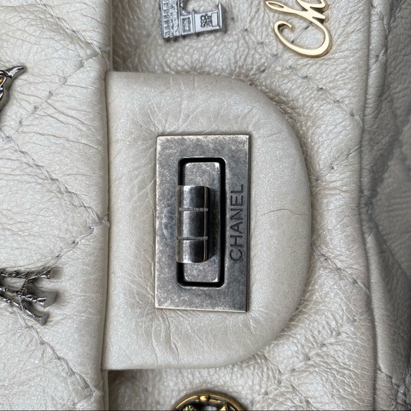 SOLD CHANEL LUCKY CHARM LIMITED EDITION 224 - Picture 9 of 17